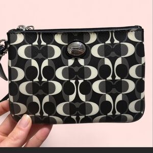 Coach Black & Cream Signature Zip Wristlet